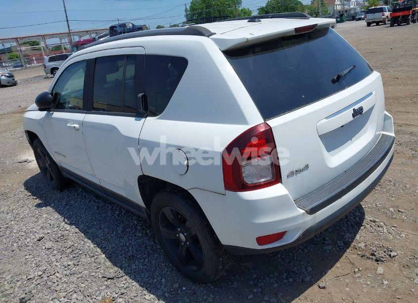 Photo 3 of 2016 Jeep Compass SPORT (VIN 1C4NJDBB5GD662555)
