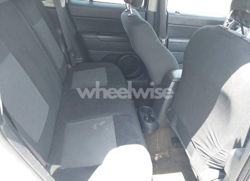 Photo 8 of 2016 Jeep Compass SPORT (VIN 1C4NJDBB5GD662555)