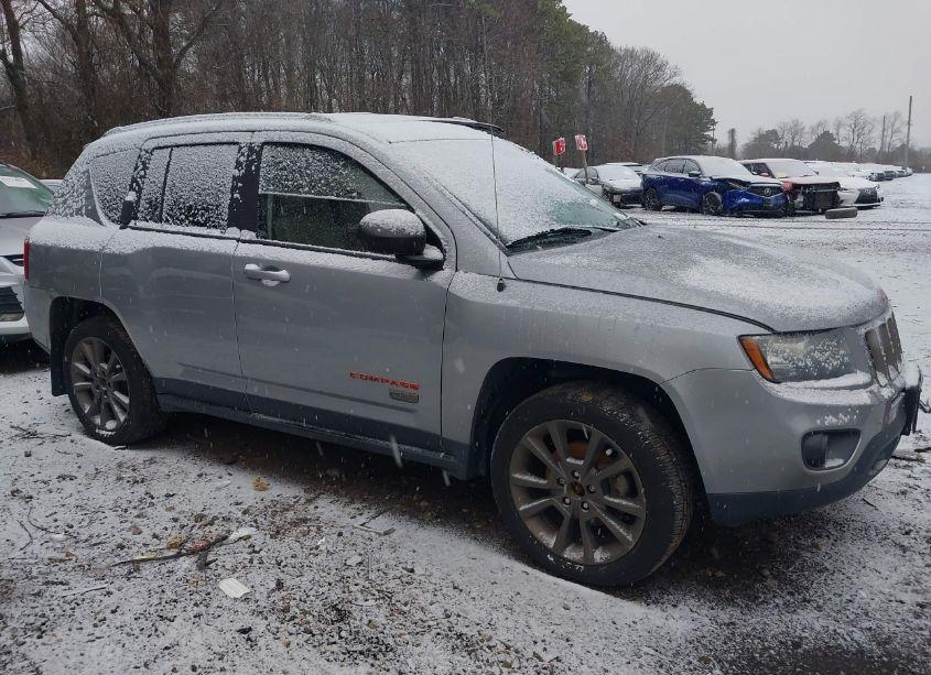 2016 Jeep Compass 75TH ANNIVERSARY (VIN 1C4NJDBB5GD707672) main photo