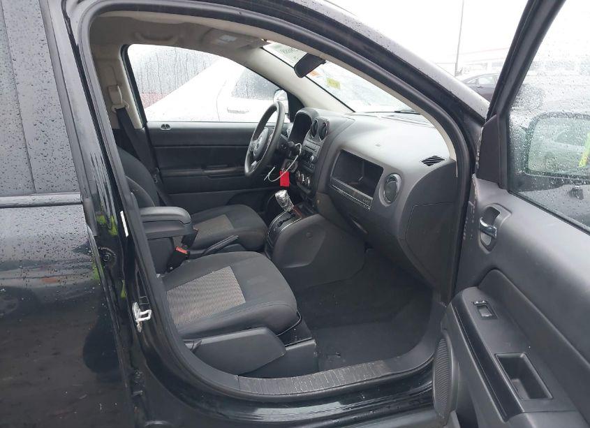 Photo 5 of 2012 Jeep Compass SPORT (VIN 1C4NJDBB6CD504770)