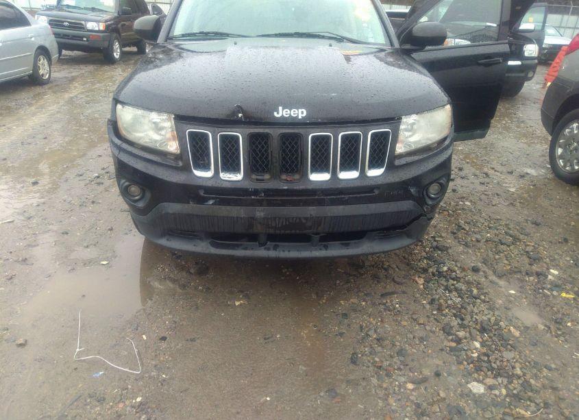 Photo 6 of 2012 Jeep Compass SPORT (VIN 1C4NJDBB6CD504770)
