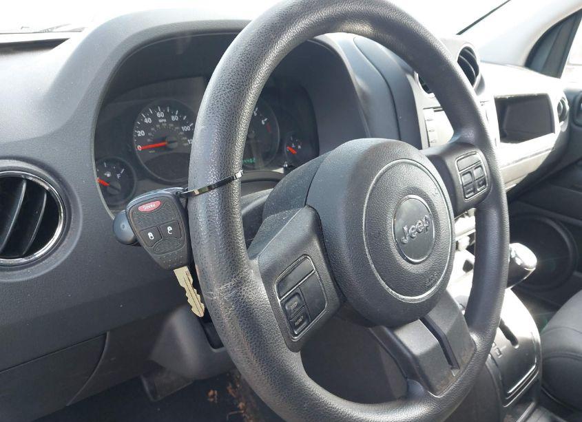 Photo 11 of 2012 Jeep Compass SPORT (VIN 1C4NJDBB6CD599492)