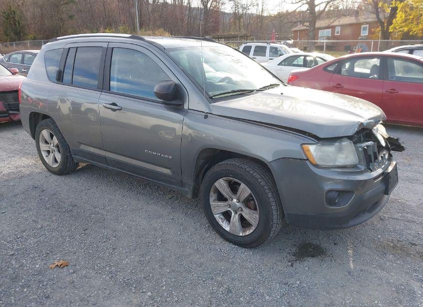 2012 Jeep Compass SPORT (VIN 1C4NJDBB6CD639053) main photo