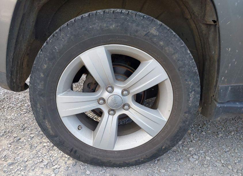 Photo 12 of 2012 Jeep Compass SPORT (VIN 1C4NJDBB6CD639053)