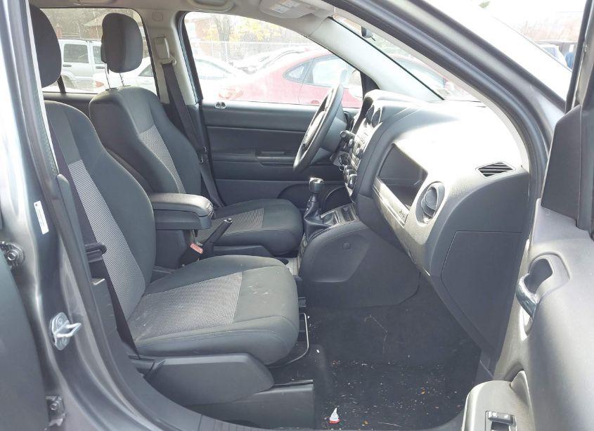 Photo 5 of 2012 Jeep Compass SPORT (VIN 1C4NJDBB6CD639053)