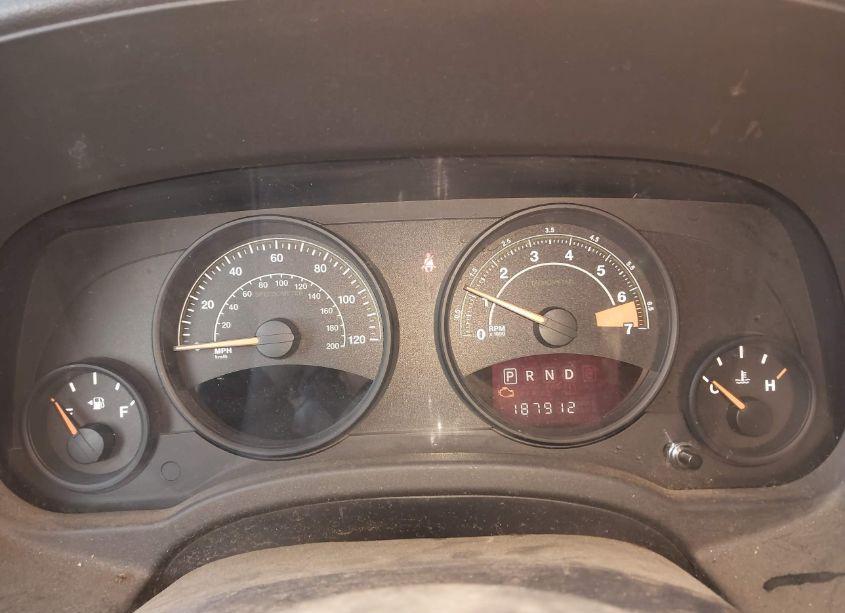 Photo 7 of 2014 Jeep Compass SPORT (VIN 1C4NJDBB6ED536959)