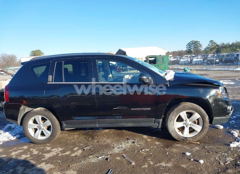 Photo 13 of 2014 Jeep Compass SPORT (VIN 1C4NJDBB6ED568021)