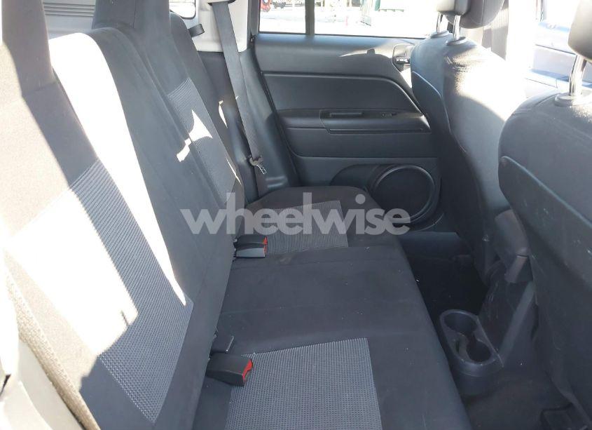 Photo 8 of 2014 Jeep Compass SPORT (VIN 1C4NJDBB6ED568021)