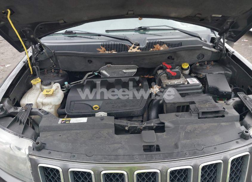 Photo 10 of 2014 Jeep Compass SPORT (VIN 1C4NJDBB6ED770874)