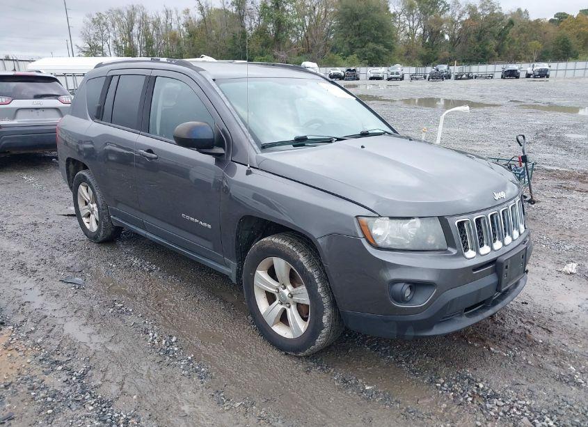 2016 Jeep Compass SPORT (VIN 1C4NJDBB6GD610528) main photo
