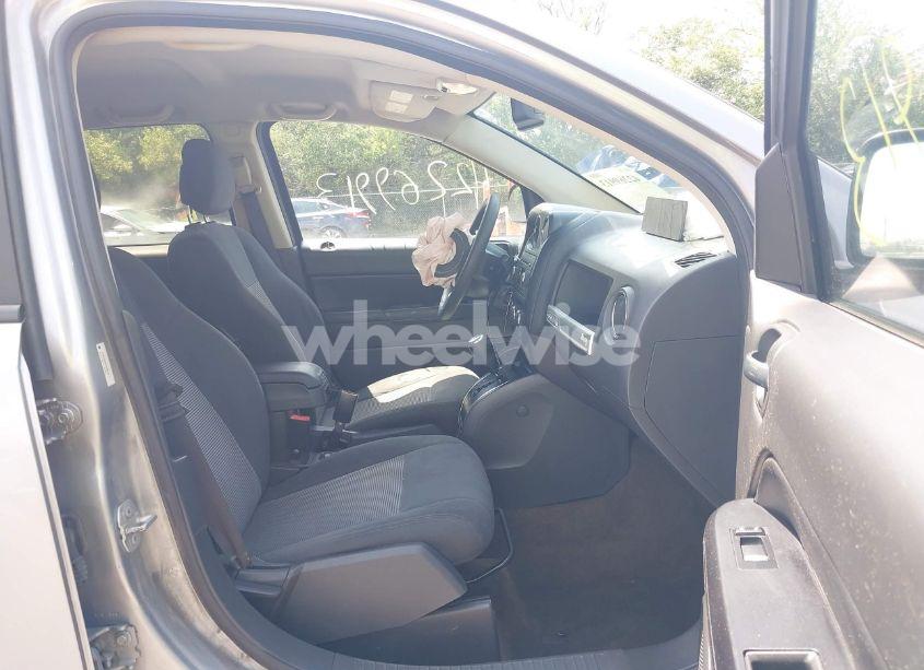 Photo 5 of 2016 Jeep Compass SPORT (VIN 1C4NJDBB6GD626678)