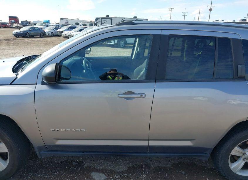 Photo 13 of 2016 Jeep Compass SPORT (VIN 1C4NJDBB6GD686797)