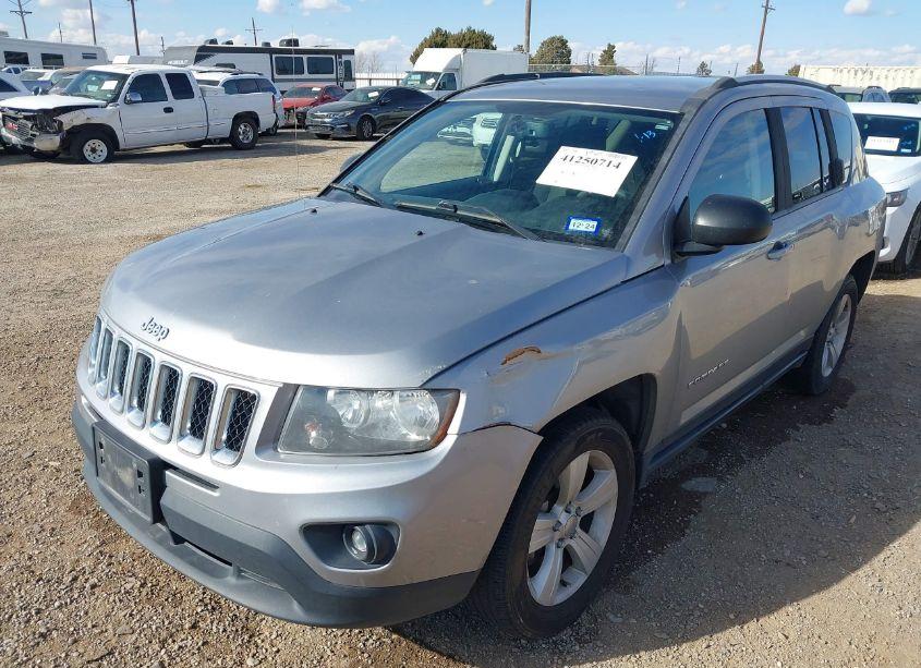 Photo 5 of 2016 Jeep Compass SPORT (VIN 1C4NJDBB6GD686797)