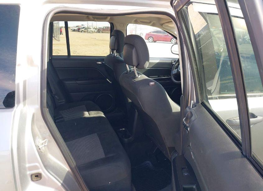 Photo 7 of 2016 Jeep Compass SPORT (VIN 1C4NJDBB6GD686797)