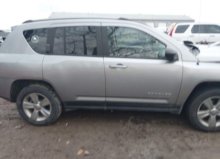 Photo 13 of 2017 Jeep Compass SPORT 4X4 (VIN 1C4NJDBB6HD142401)