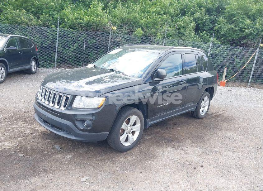 Photo 2 of 2013 Jeep Compass SPORT (VIN 1C4NJDBB7DD271922)
