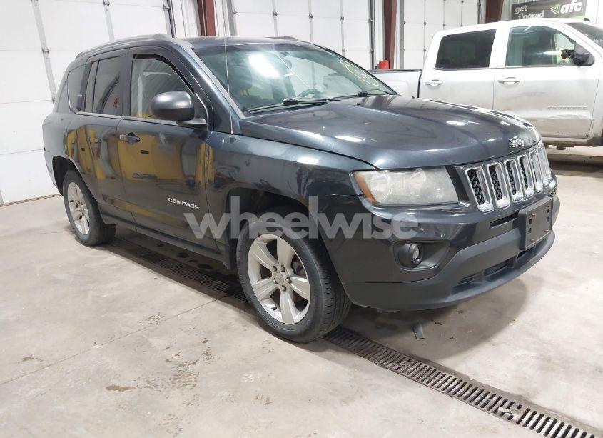 2014 Jeep Compass SPORT (VIN 1C4NJDBB7ED598449) main photo