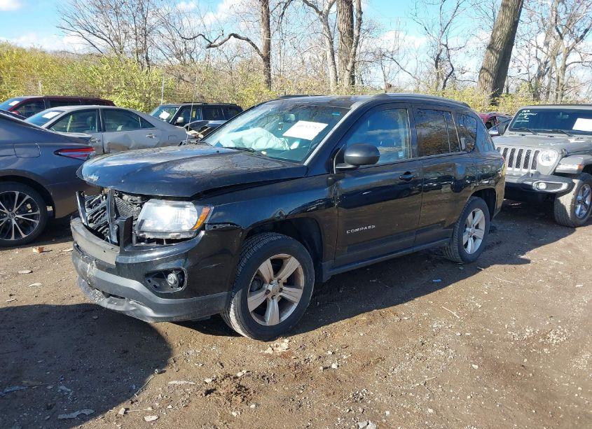 Photo 2 of 2016 Jeep Compass SPORT (VIN 1C4NJDBB7GD632036)