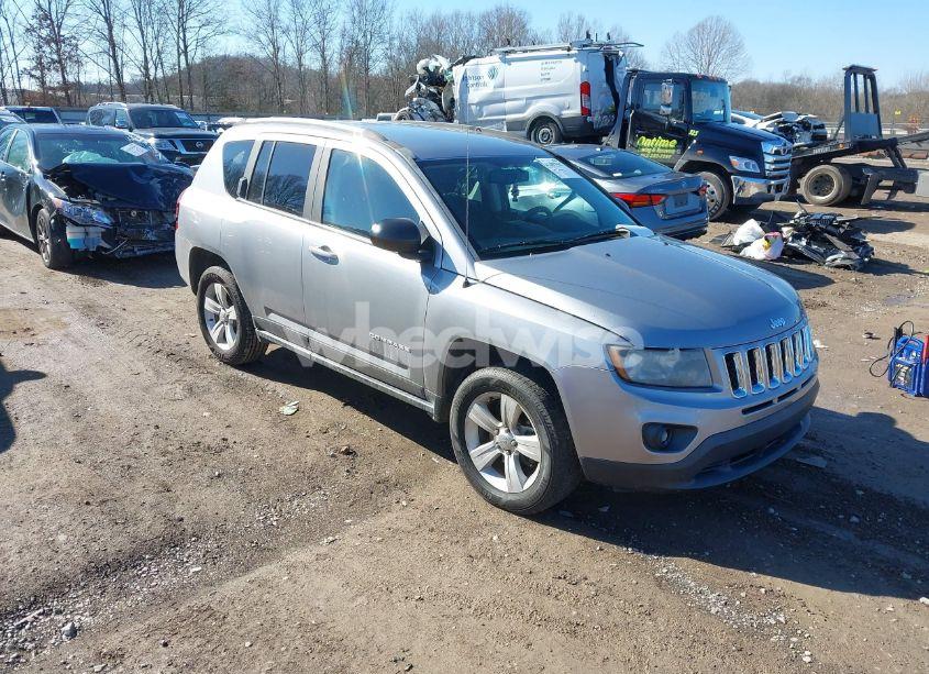 2016 Jeep Compass SPORT (VIN 1C4NJDBB7GD671418) main photo