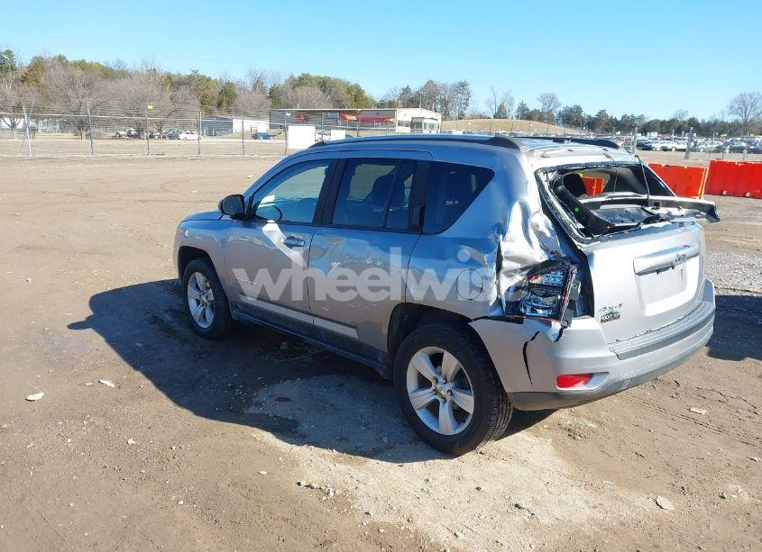 Photo 3 of 2016 Jeep Compass SPORT (VIN 1C4NJDBB7GD671418)
