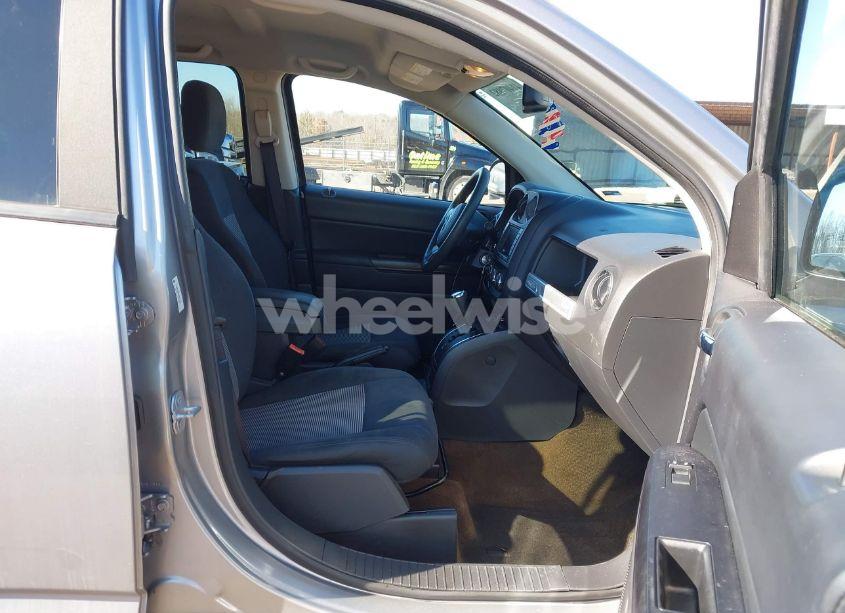 Photo 5 of 2016 Jeep Compass SPORT (VIN 1C4NJDBB7GD671418)