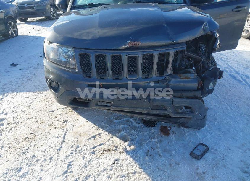 Photo 6 of 2016 Jeep Compass 75TH ANNIVERSARY (VIN 1C4NJDBB7GD809930)