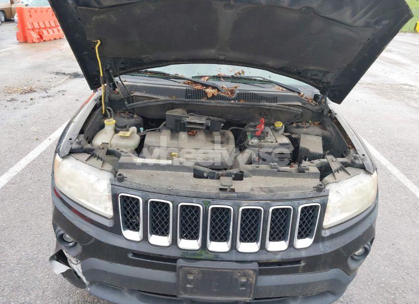 Photo 10 of 2013 Jeep Compass SPORT (VIN 1C4NJDBB8DD113721)