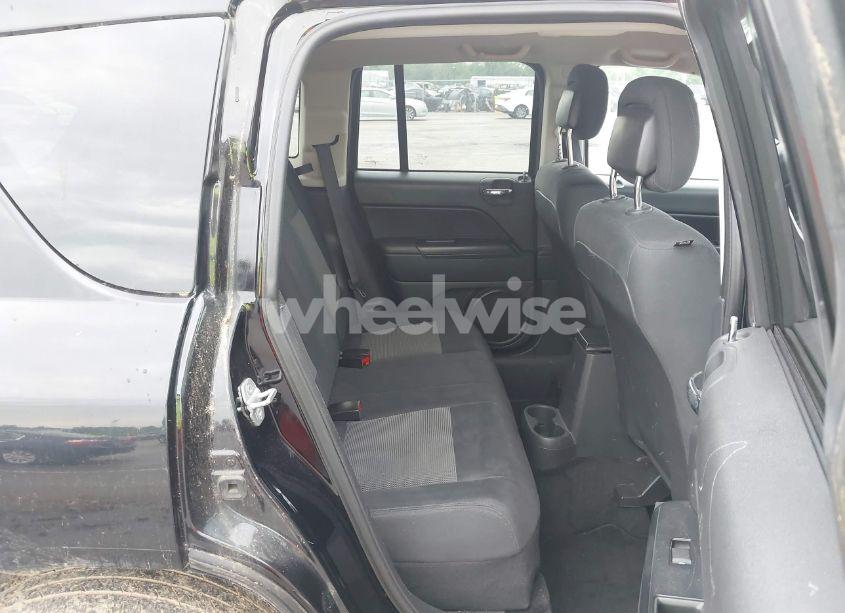 Photo 8 of 2013 Jeep Compass SPORT (VIN 1C4NJDBB8DD113721)