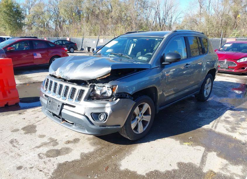 Photo 2 of 2014 Jeep Compass SPORT (VIN 1C4NJDBB8ED592367)