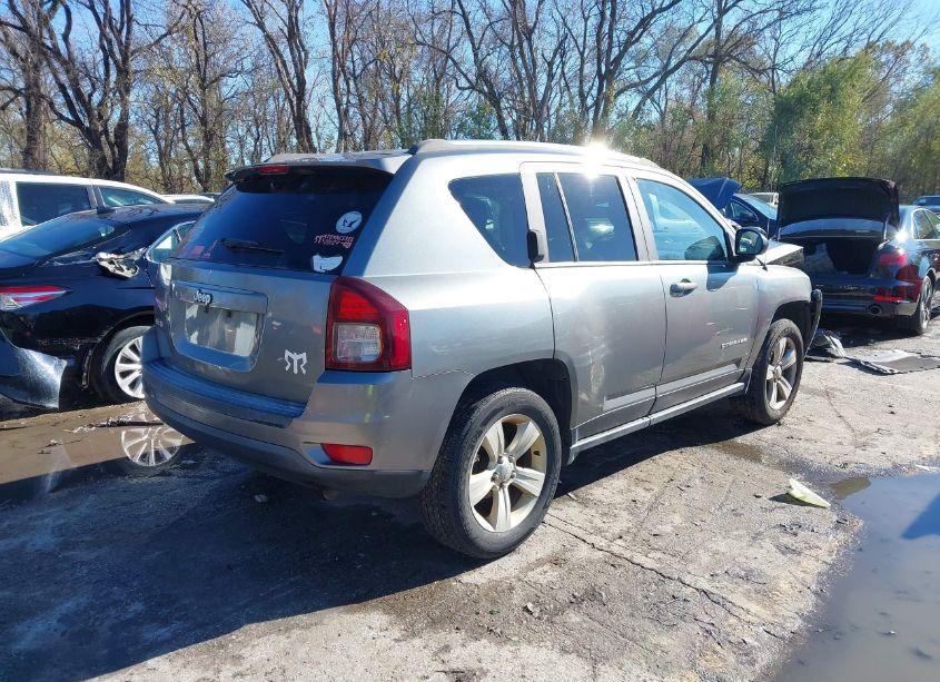 Photo 4 of 2014 Jeep Compass SPORT (VIN 1C4NJDBB8ED592367)