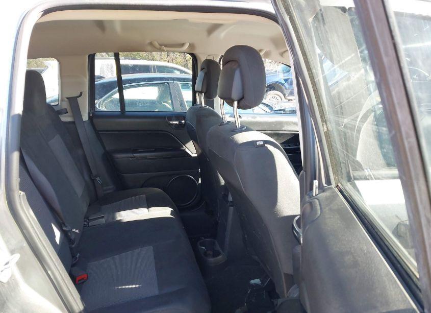 Photo 8 of 2014 Jeep Compass SPORT (VIN 1C4NJDBB8ED592367)