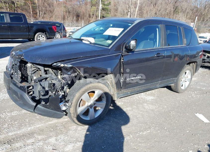 Photo 2 of 2014 Jeep Compass SPORT (VIN 1C4NJDBB8ED592823)