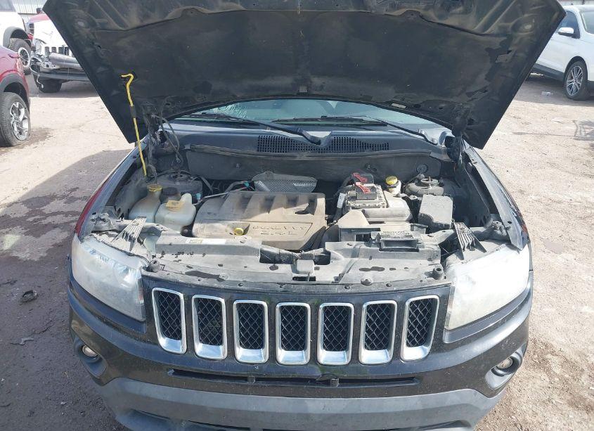 Photo 10 of 2016 Jeep Compass SPORT (VIN 1C4NJDBB8GD638542)