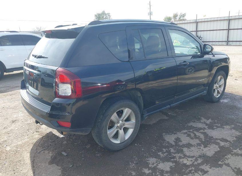 Photo 4 of 2016 Jeep Compass SPORT (VIN 1C4NJDBB8GD638542)