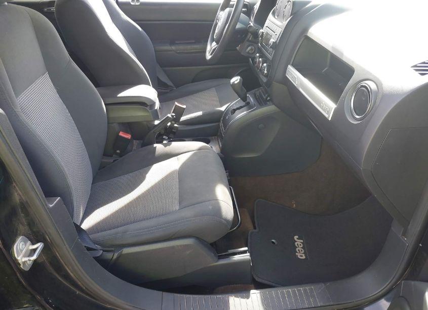 Photo 5 of 2016 Jeep Compass SPORT (VIN 1C4NJDBB8GD638542)