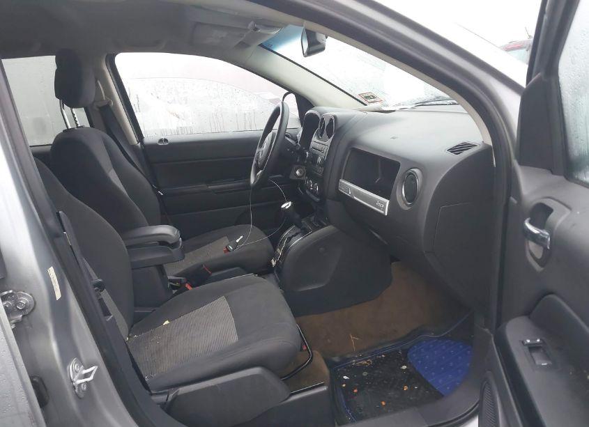 Photo 5 of 2016 Jeep Compass SPORT (VIN 1C4NJDBB8GD714311)