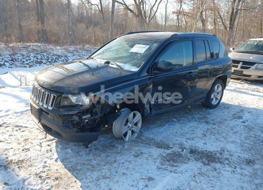 Photo 2 of 2016 Jeep Compass SPORT (VIN 1C4NJDBB8GD807586)