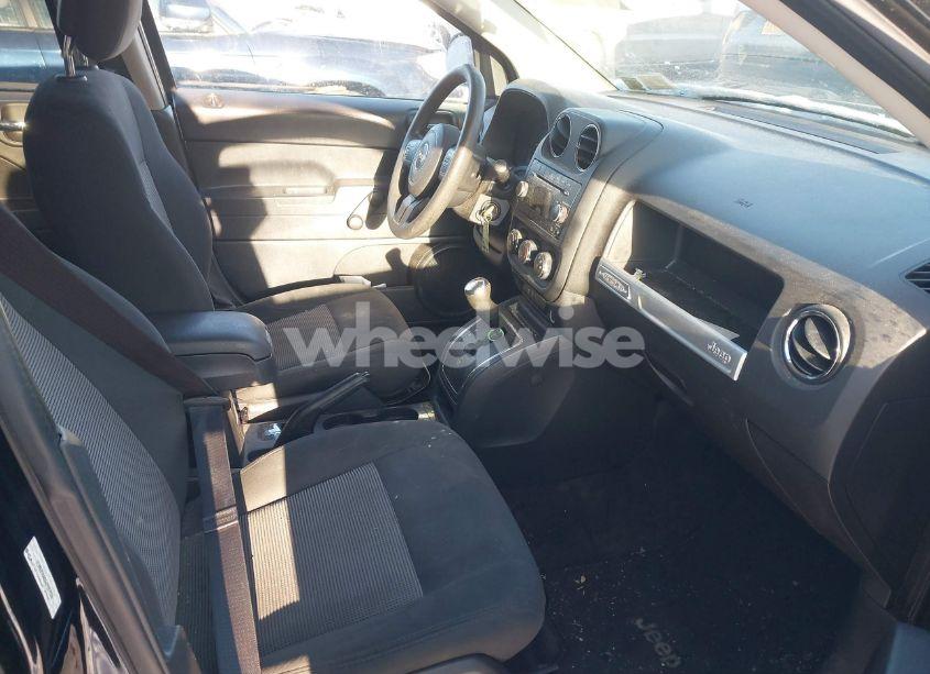 Photo 5 of 2016 Jeep Compass SPORT (VIN 1C4NJDBB8GD807586)