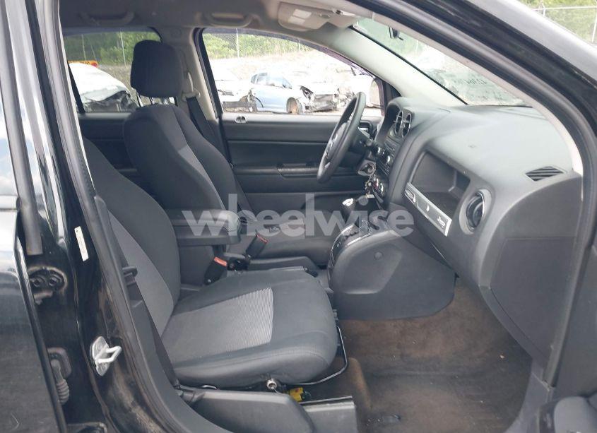 Photo 5 of 2014 Jeep Compass SPORT (VIN 1C4NJDBB9ED512378)