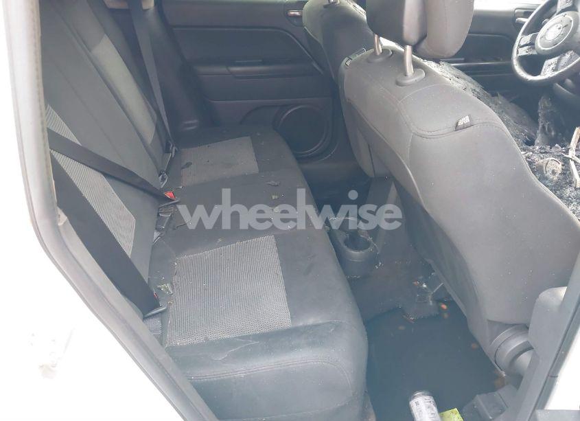 Photo 8 of 2014 Jeep Compass SPORT (VIN 1C4NJDBB9ED536860)