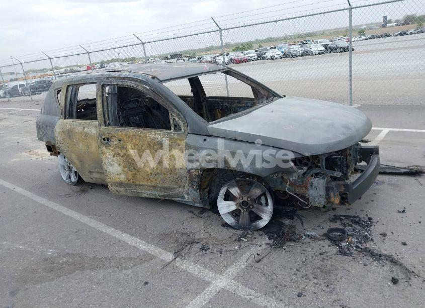 2014 Jeep Compass SPORT (VIN 1C4NJDBB9ED565534) main photo