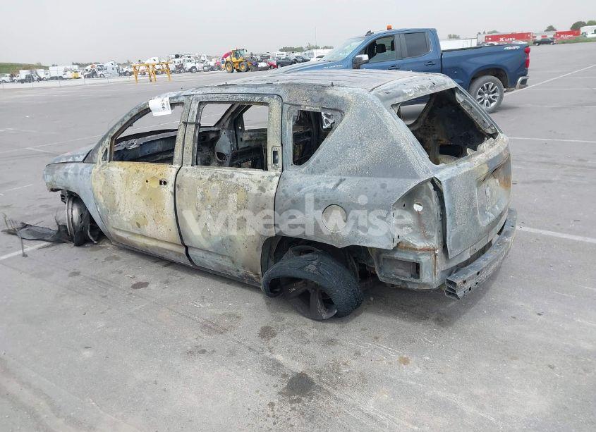 Photo 3 of 2014 Jeep Compass SPORT (VIN 1C4NJDBB9ED565534)