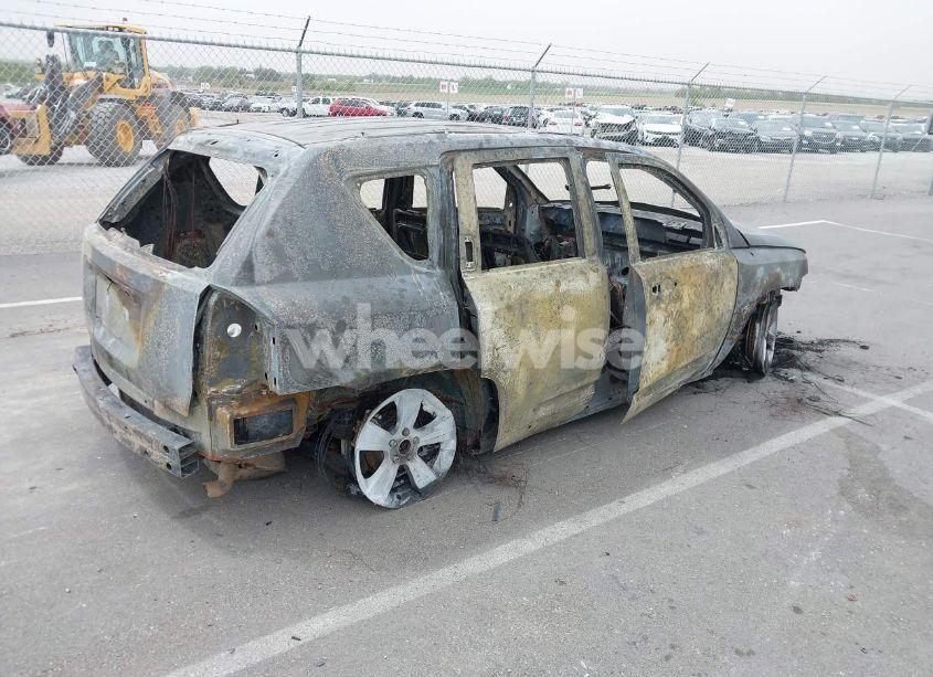 Photo 4 of 2014 Jeep Compass SPORT (VIN 1C4NJDBB9ED565534)