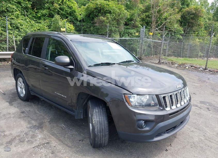2014 Jeep Compass SPORT (VIN 1C4NJDBB9ED800255) main photo