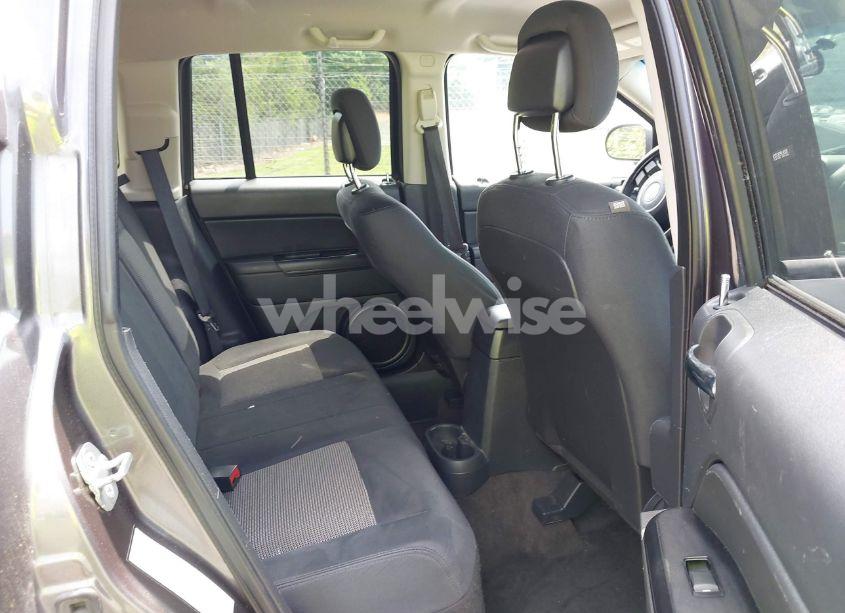 Photo 8 of 2014 Jeep Compass SPORT (VIN 1C4NJDBB9ED800255)