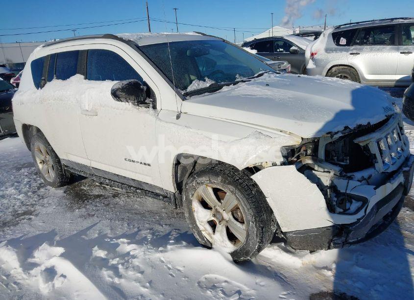 2016 Jeep Compass SPORT (VIN 1C4NJDBB9GD733305) main photo