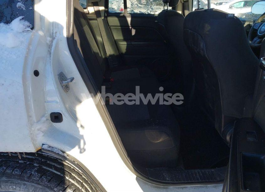 Photo 8 of 2016 Jeep Compass SPORT (VIN 1C4NJDBB9GD733305)