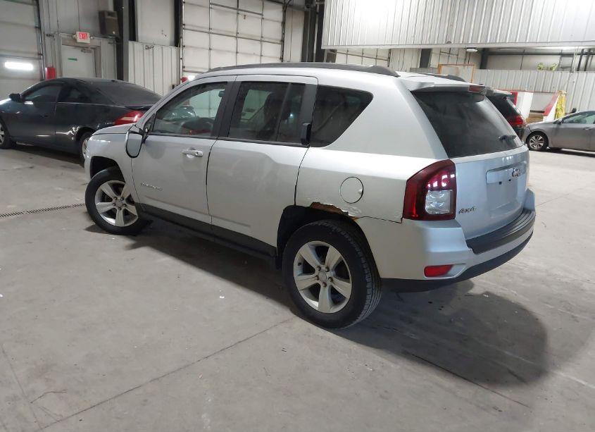 Photo 3 of 2014 Jeep Compass SPORT (VIN 1C4NJDBBXED569401)