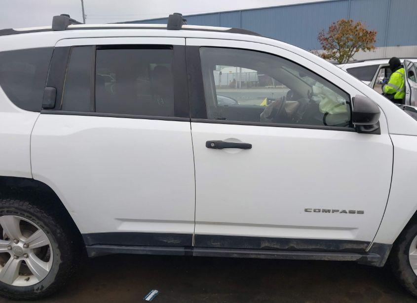 Photo 12 of 2014 Jeep Compass SPORT (VIN 1C4NJDBBXED827349)