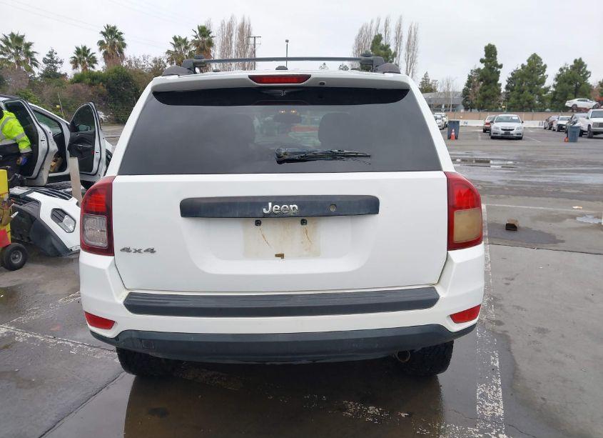 Photo 15 of 2014 Jeep Compass SPORT (VIN 1C4NJDBBXED827349)
